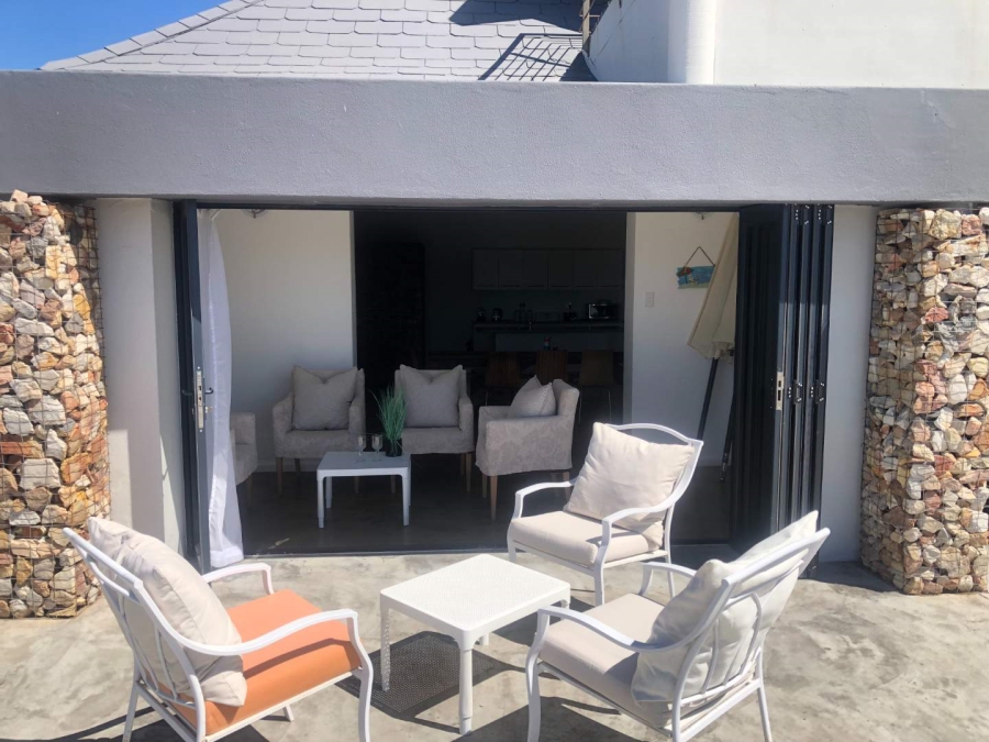 6 Bedroom Property for Sale in Westcliff Western Cape